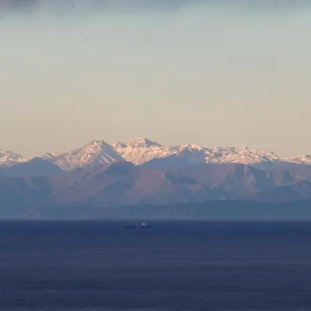 La Notte Sull'isola - Montaretto - Tra Il Cielo E Il Mare * Reggimonti