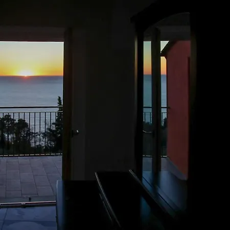 Апартаменты La Notte Sull'isola - Montaretto - Tra Il Cielo E Il Mare